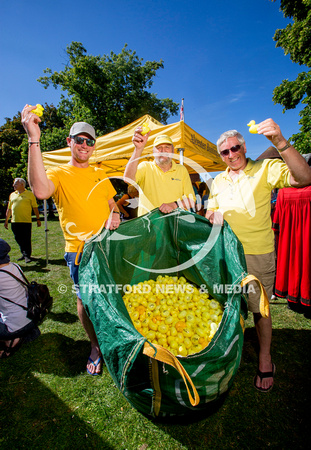 ALCESTER DUCK RACE 7307