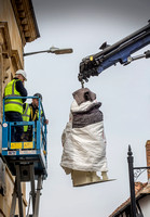 SHAKESPEARE STATUE LIFTED 9879