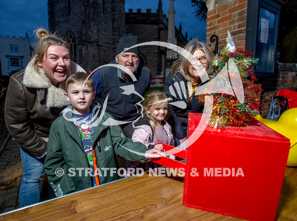 ALCESTER XMAS LIGHTS 8052