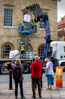 SHAKESPEARE STATUE LIFTED 9894