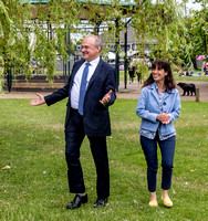 Ed Davey in Stratford 20120727_1074